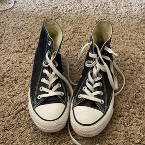 women’s black converse size 8